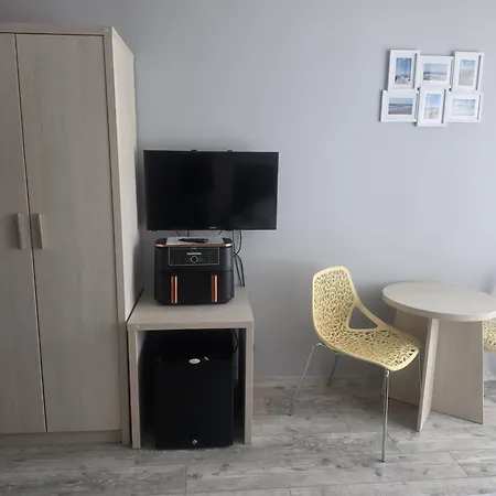 Horyzont Apartamenty- 50m Od Morza!!! Prywatne W Family Dominikana- Self Check In דירה סיאנוז'טי